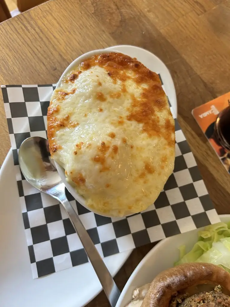 natalia K_The Chequers_Caddington_review