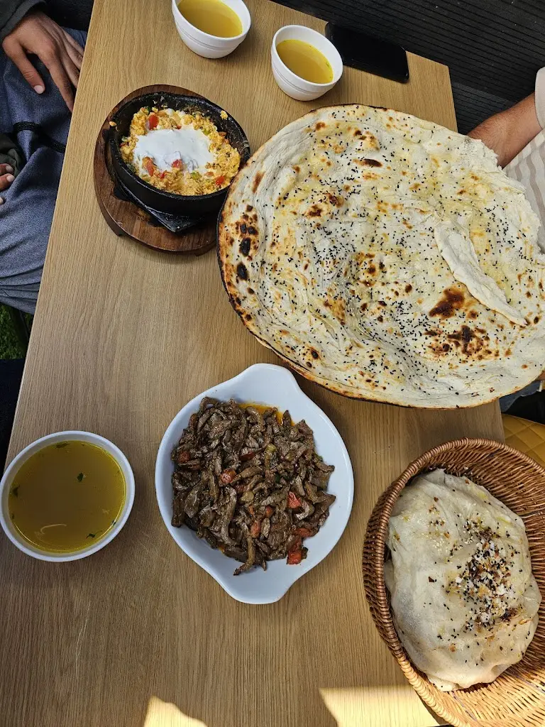 Old Flavour Restaurant مطعم نكهة زمان_Burngreave_slider_image_2