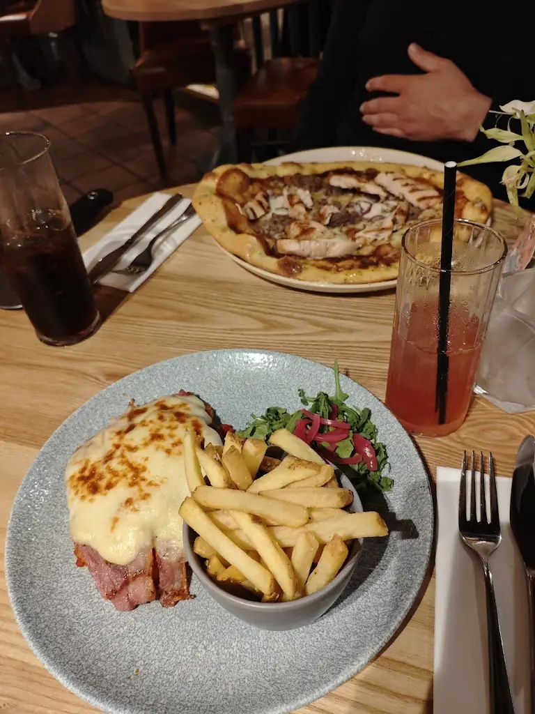 Katy Carter_The Red Lion_Alvechurch_review