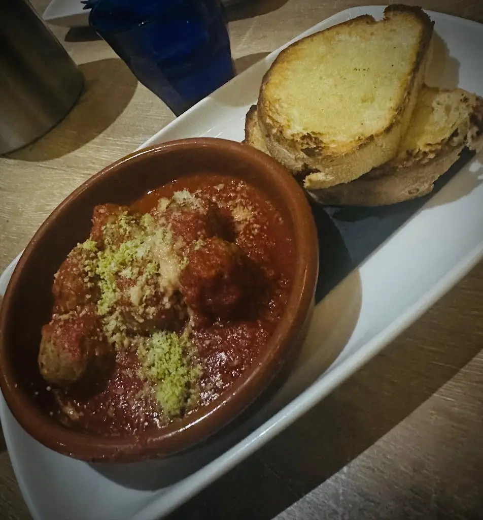 Daniel Hudson_Isabellas bar & restaurant_Burngreave_review