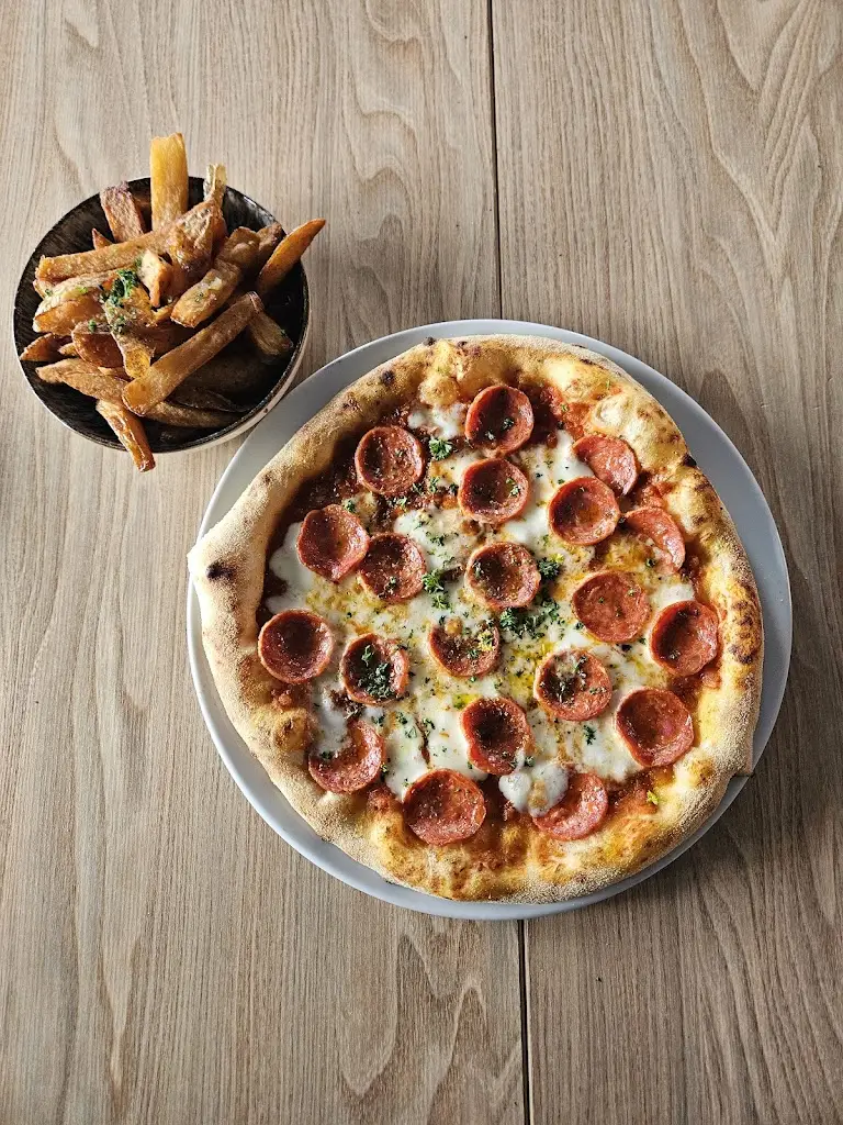 Isabellas bar & restaurant_Burngreave_slider_image_3