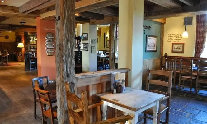 The Empress of Blandings Pub & Restaurant, Cadnam_Cadnam_slider_image_1