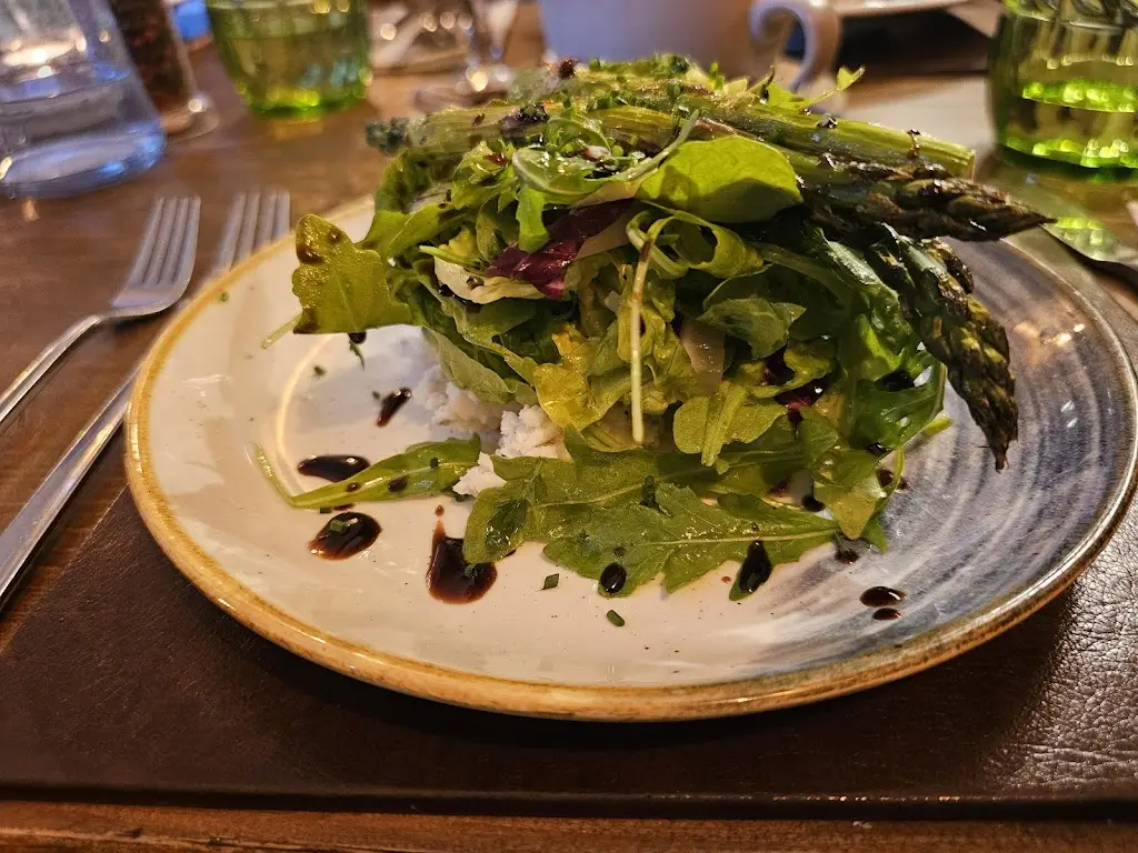 Maria D._Rockingham - West Wellow_Cadnam_review