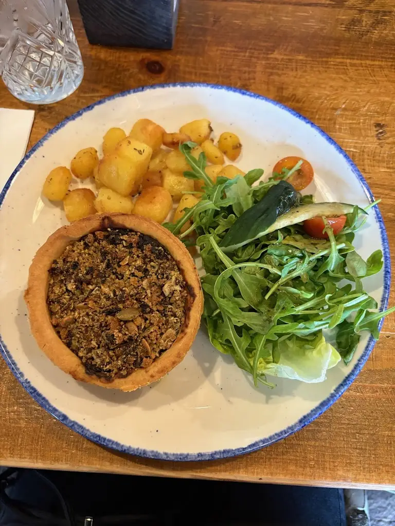 m h _Hopwood House_Alvechurch_review