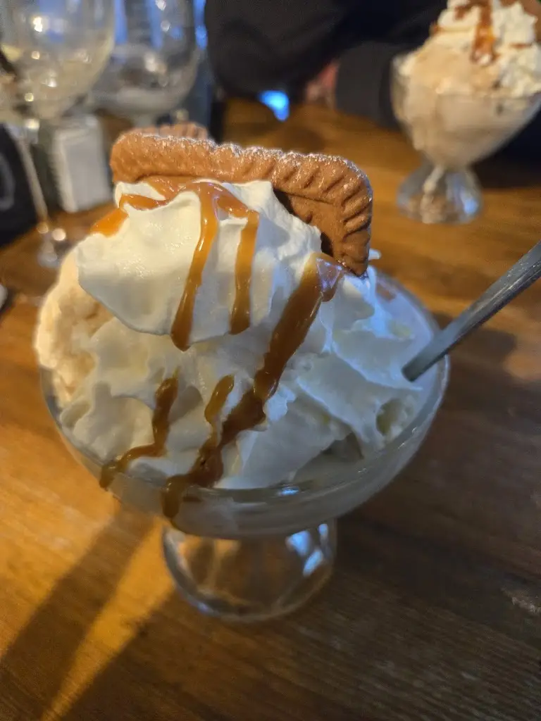 Karyn Fawcett_Hopwood House_Alvechurch_review