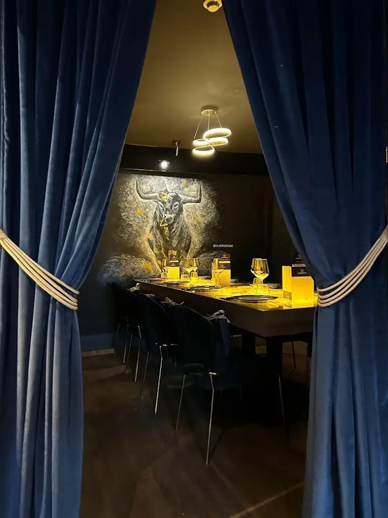 Pendergast's Steakhouse & Bar_Burtonwood_slider_image_3