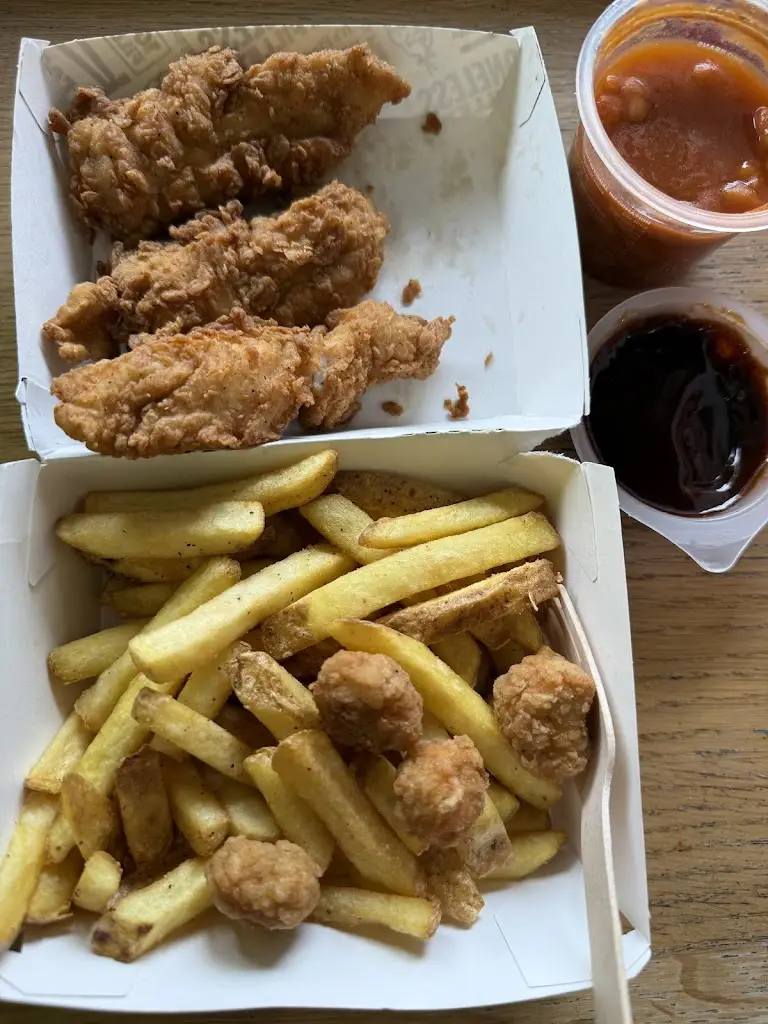 Mark On The Move_KFC Burtonwood - M62 East Services_Burtonwood_review