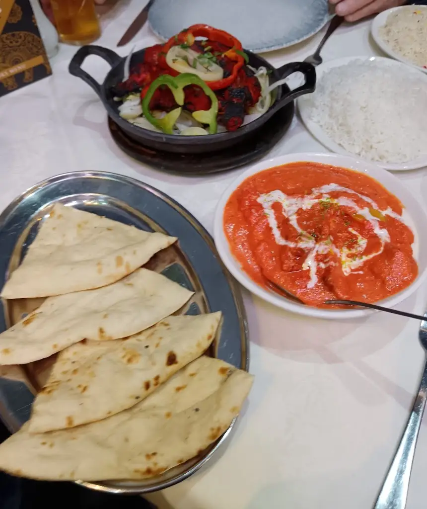 Zack Pearce_Bombay 8 Indian Restaurant_Burtonwood_review
