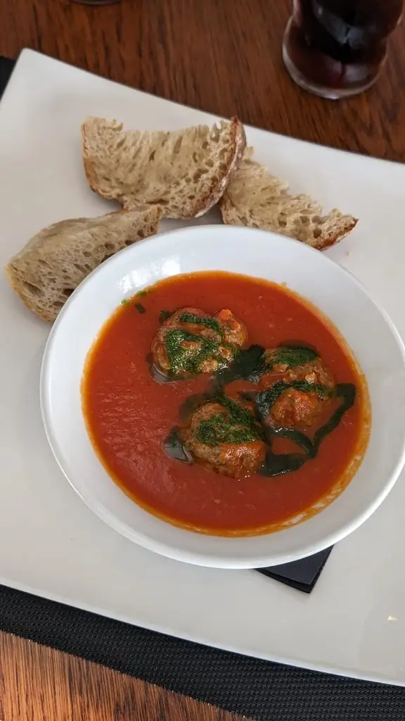 Aditee Soorjonowa_Oliver's Restaurant_Burtonwood_review