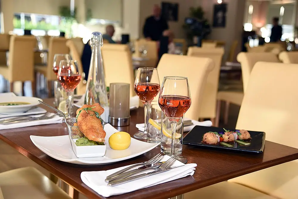 Oliver's Restaurant_Burtonwood_slider_image_3