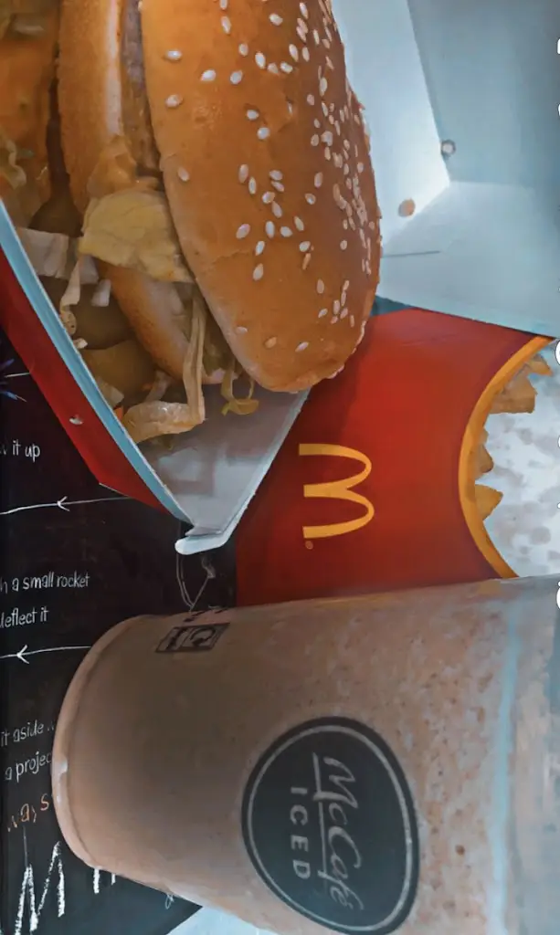 Menu_McDonald's_Burtonwood_image_6