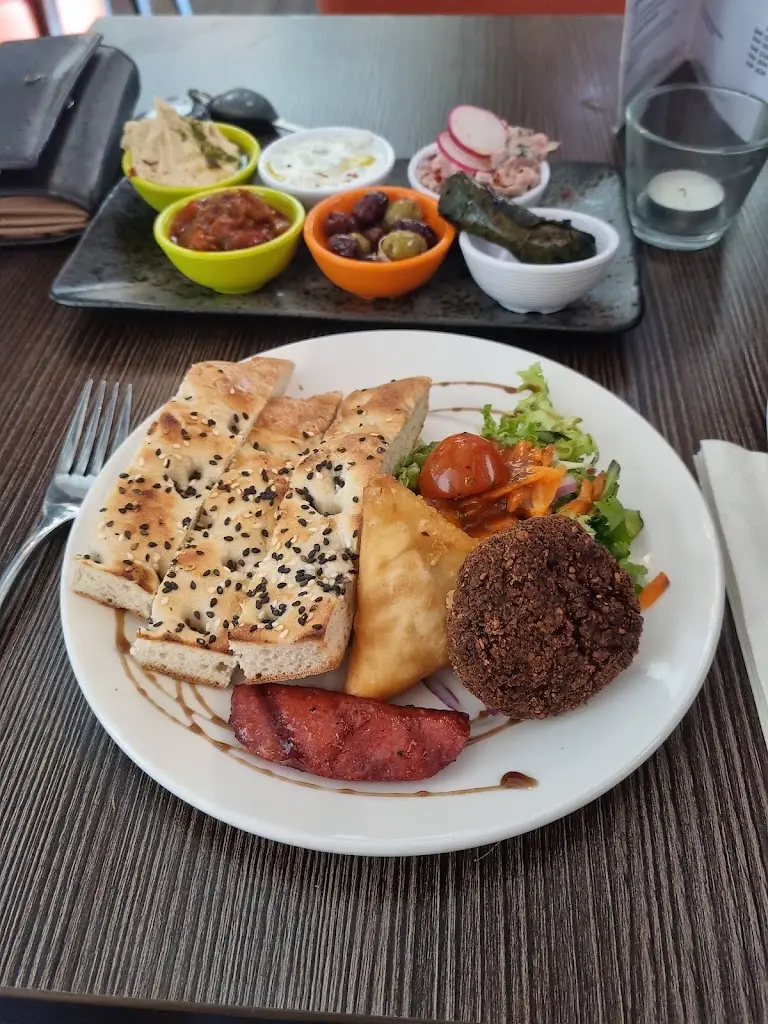 Menu_Leo's Bar & Grill_Burtonwood_image_8