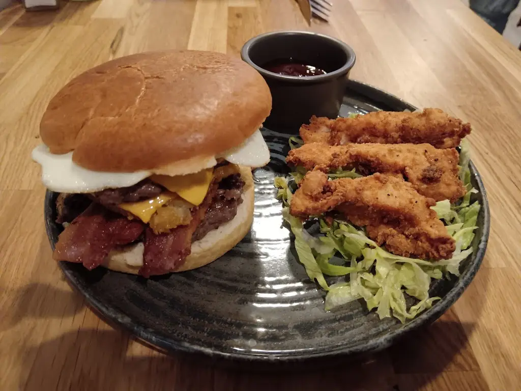 Zack Pearce_Shakey J's Family Dining_Burtonwood_recensione