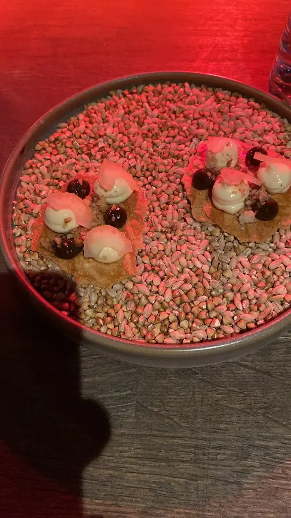 Anthony Ray_Black and Green_Alvechurch_review