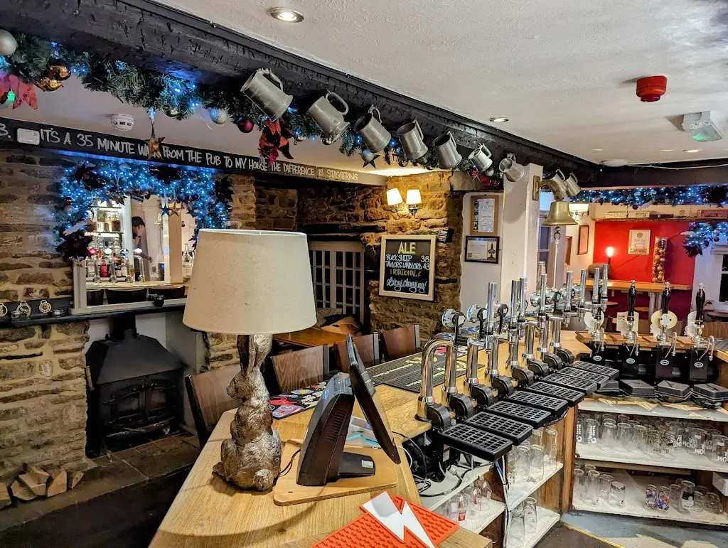 The Red Lion_Burton Latimer_slider_image_1