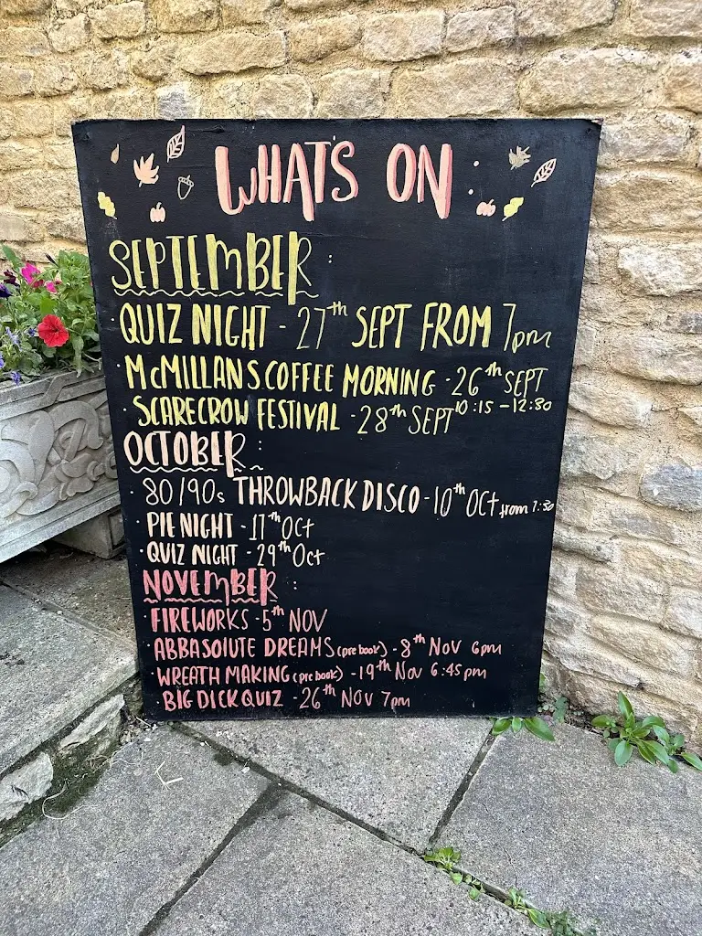 Michael McAneny_The Bell - Little Addington_Burton Latimer_review