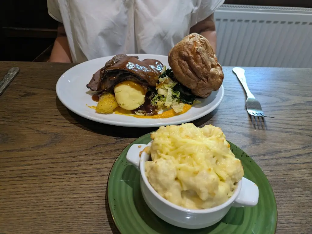 Andy Hughes_The Bell - Little Addington_Burton Latimer_review