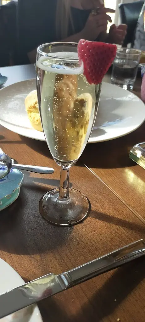 Menu_Vines Brasserie_Burton Latimer_image_3