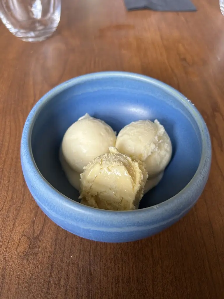 Lee Avery_Vines Brasserie_Burton Latimer_review