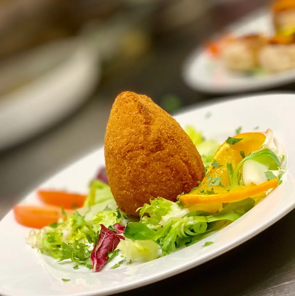 Bella Sicilia_Burton Latimer_slider_image_3