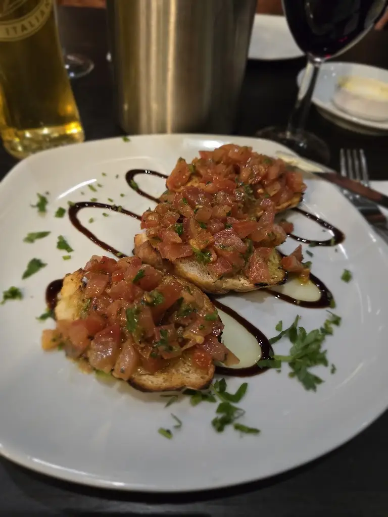 Aaron Williams_Casa Di Roma_Burton Latimer_review