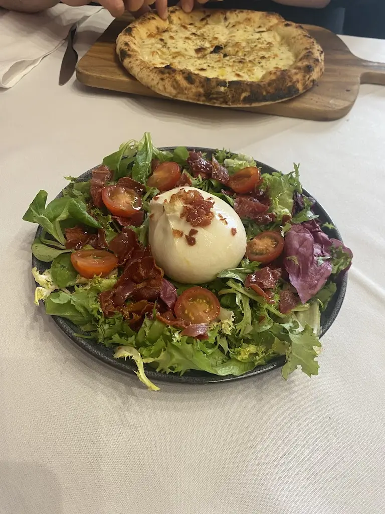 Cloe Bell_Salvatore's Ristorante Italiano_Burton Latimer_review