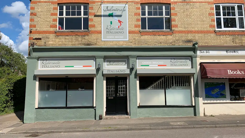 Salvatore's Ristorante Italiano_Burton Latimer_slider_image_3