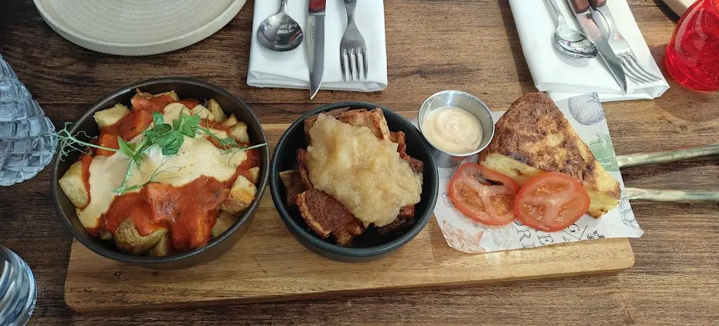 Alex Krygiel_Pig and Waffle_Burton Latimer_review