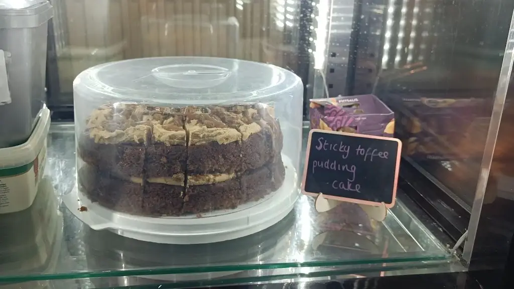 Giles Batchelor_The Lilacs_Burton Latimer_review