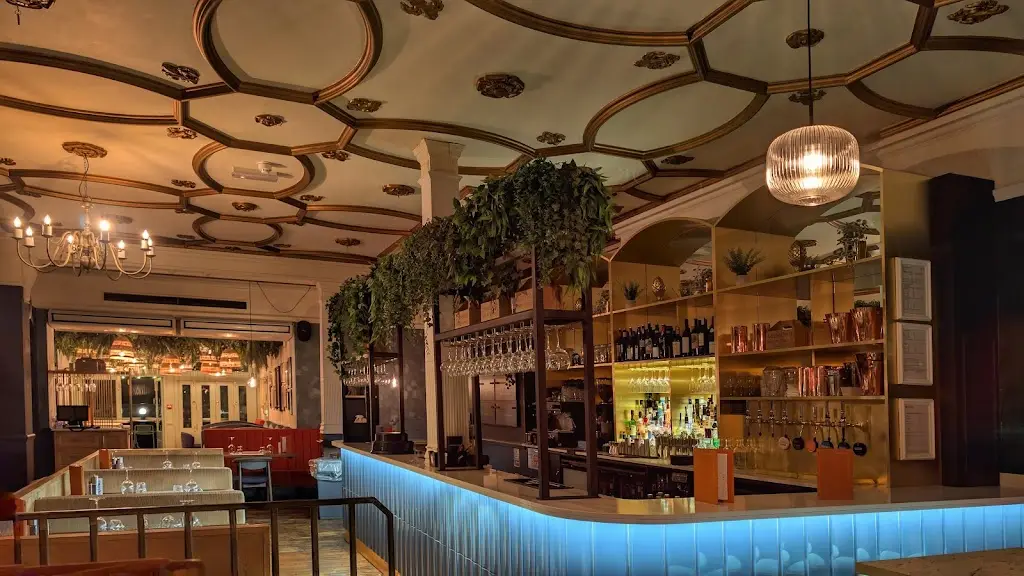 Damson & Wilde_Bury St Edmunds_slider_image_3