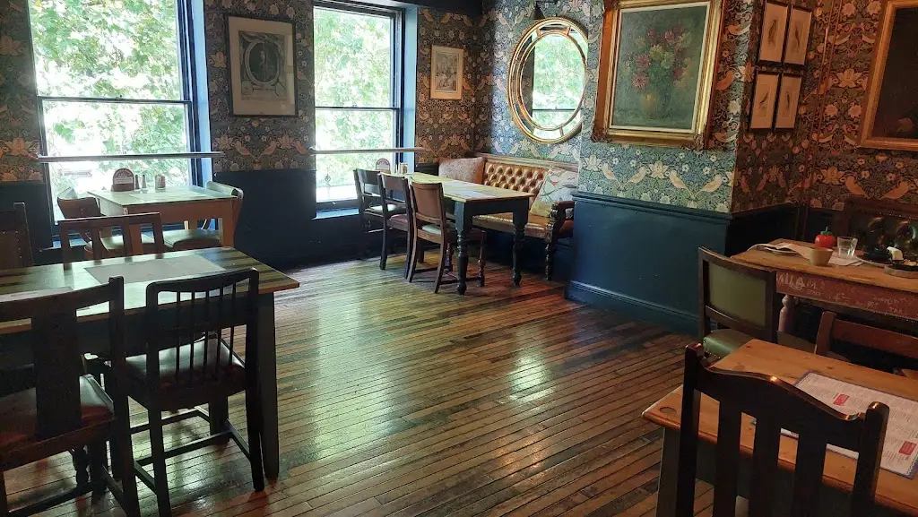 Edmundo Lounge_Bury St Edmunds_slider_image_3