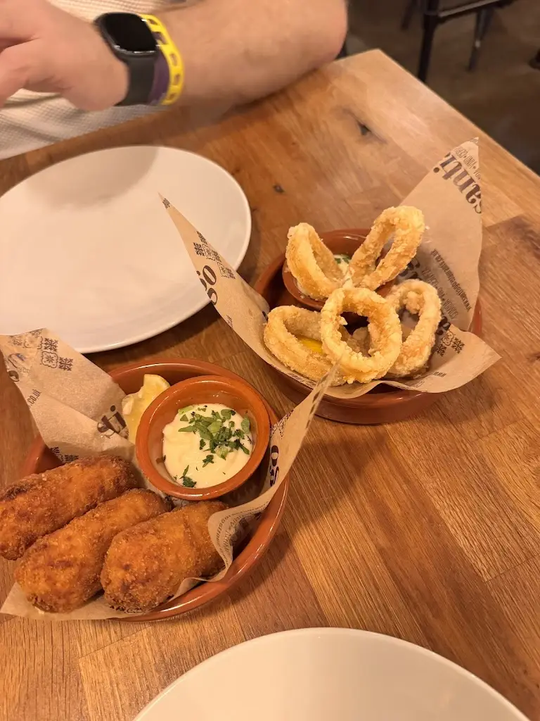 Nia Kaye_Santiago_Buxton_recensione