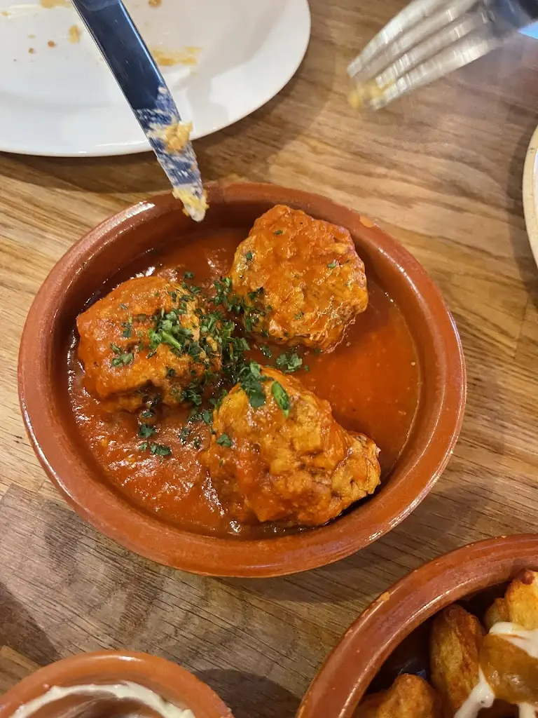 Santiago_Buxton_slider_image_2