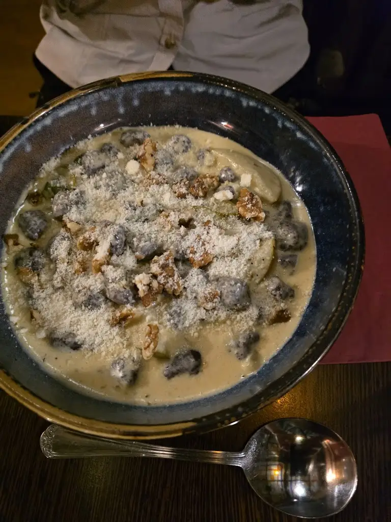 WaiTak Chao_St Moritz_Buxton_review