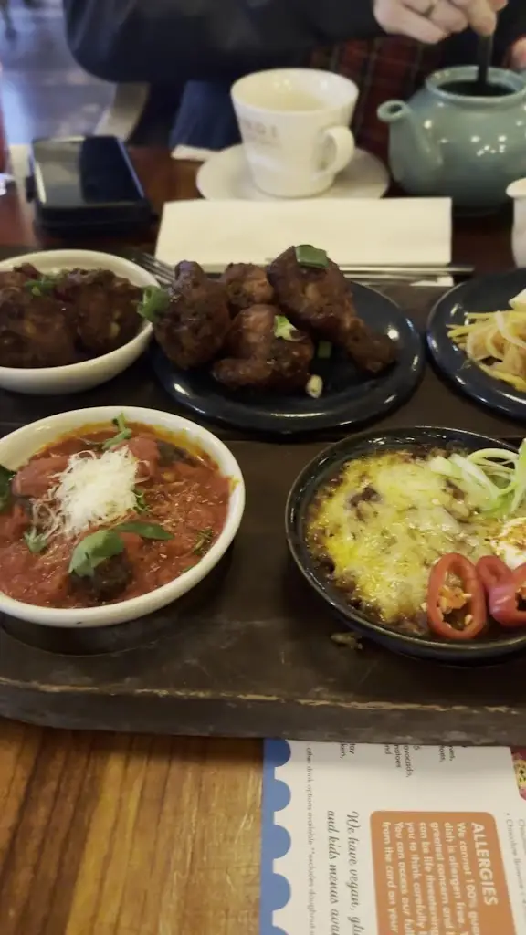 Sacro Lounge_Buxton_slider_image_2