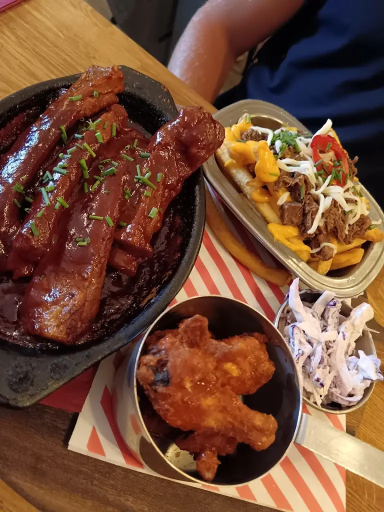 Katy Parnell_The Lone Star Buxton_Buxton_review