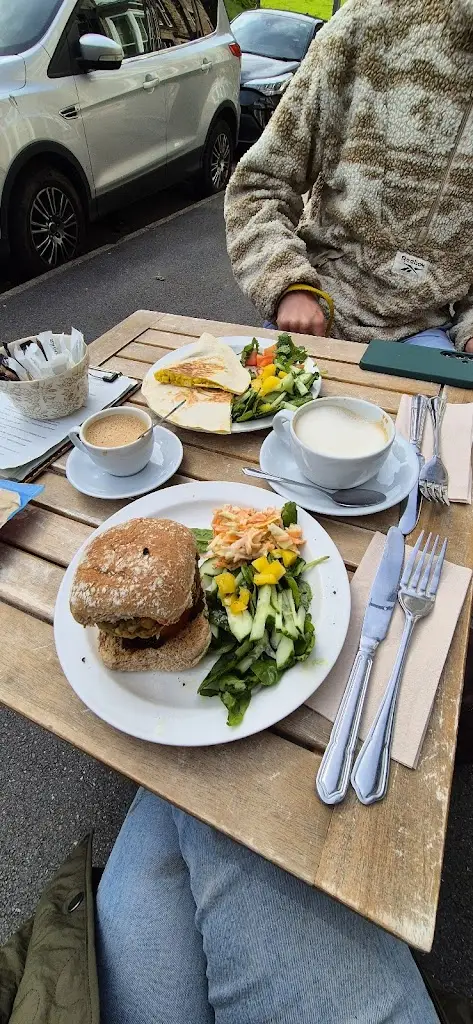 Sarah-Jayne Cleverley_The Herb Garden Vegetarian bistro_Buxton_review