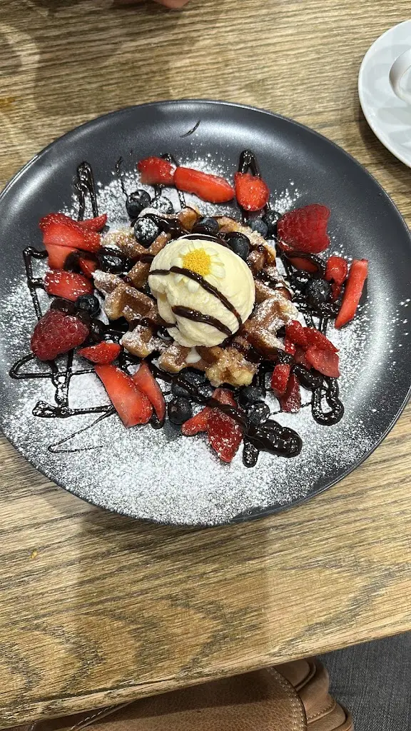 Alexandra G_Noonology_Buxton_review