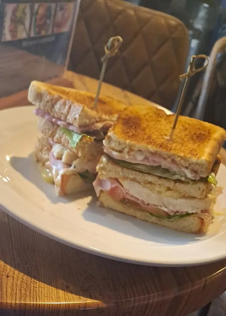 Julie Barcas_Tiny Tavern Ormskirk_Burscough_review