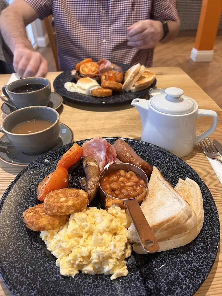 James Parker_Caistor Lakes restaurant_Caistor_reseña