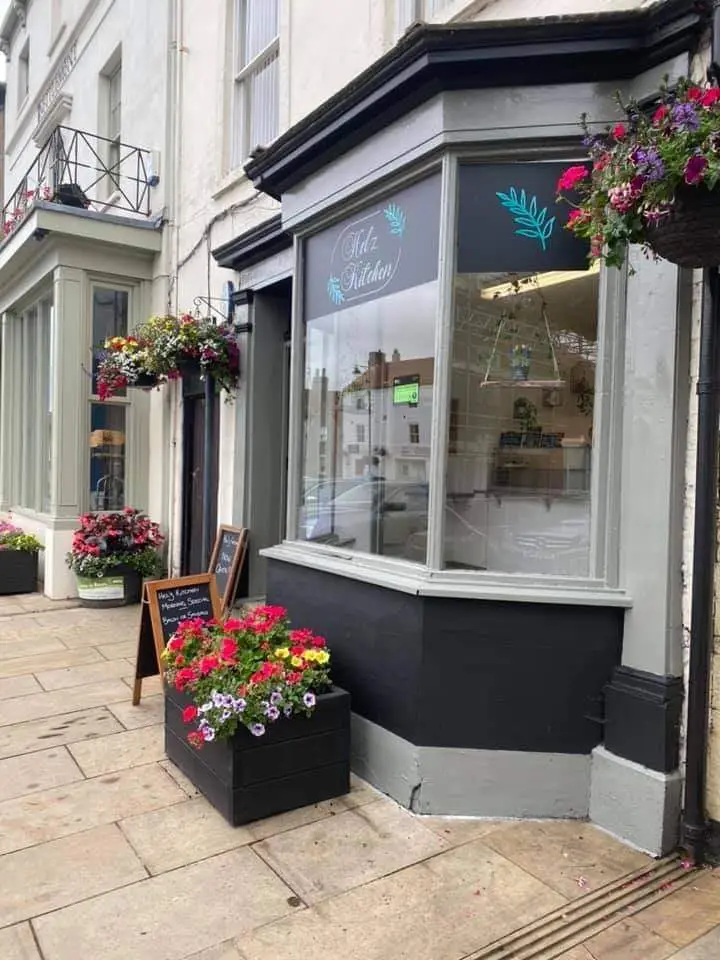 Helz Kitchen_Caistor_slider_image_3