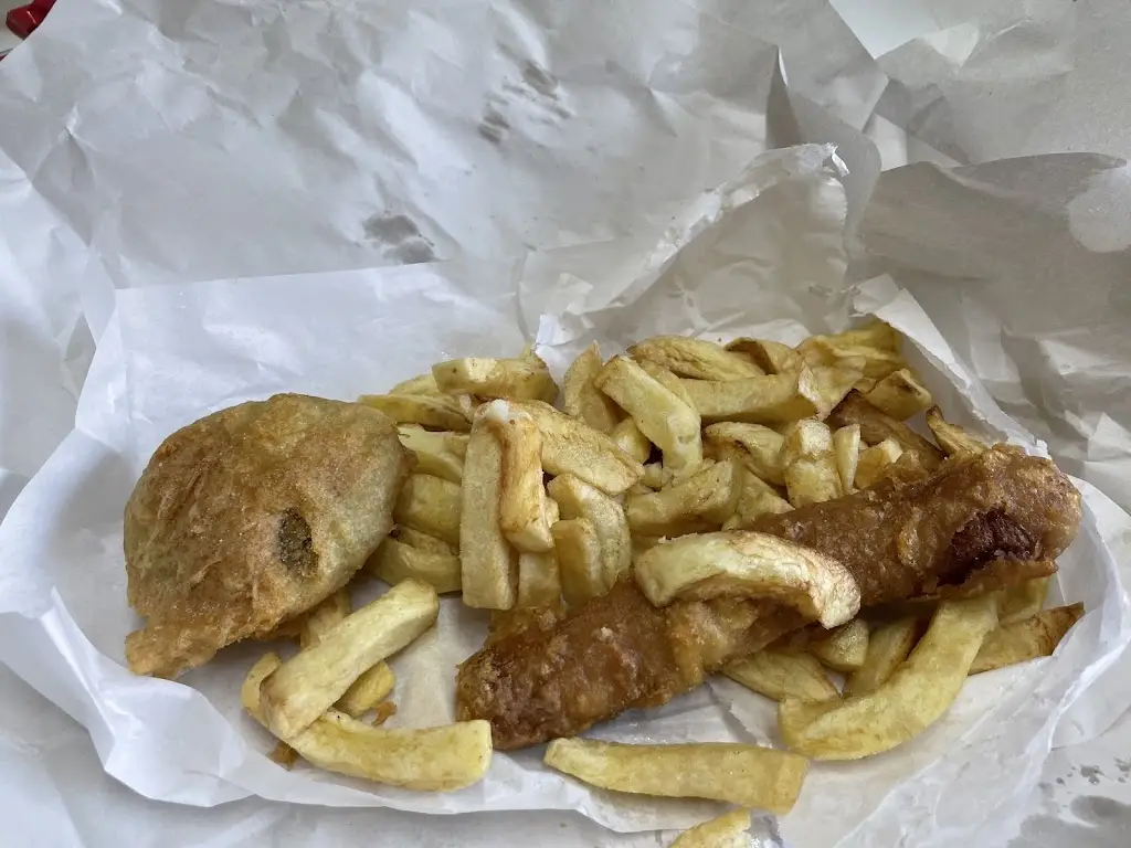 Wesley Caton_Savage's Fish & Chips_Caistor_review