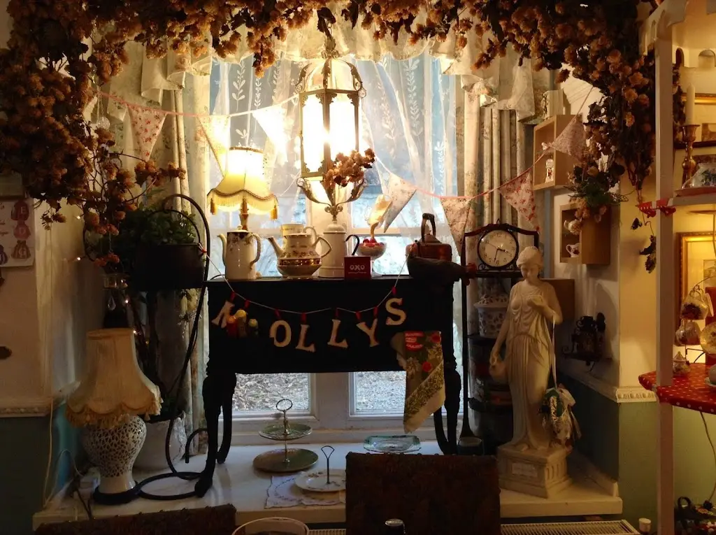 Miss Molly's Tea Room restaurant in Camborne