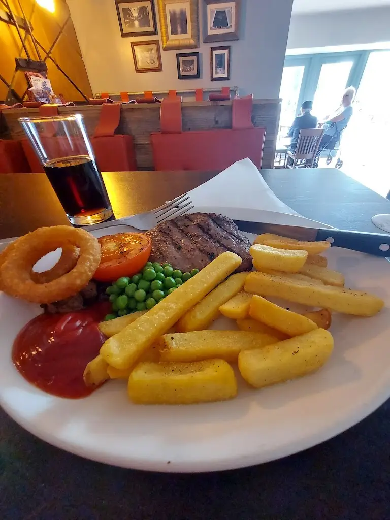 NeuroDemus H_Monkfield Arms_Cambourne_review