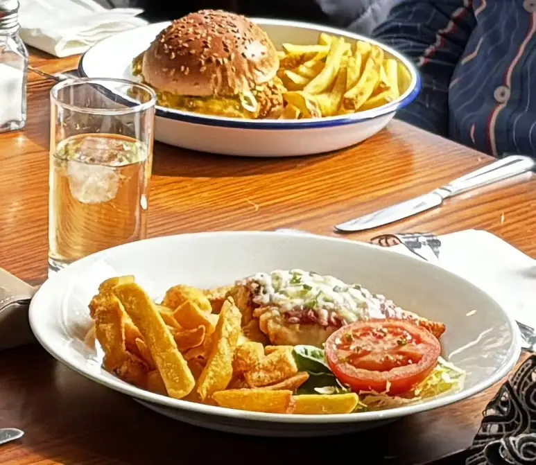 Eniko Sokondar_Monkfield Arms_Cambourne_review