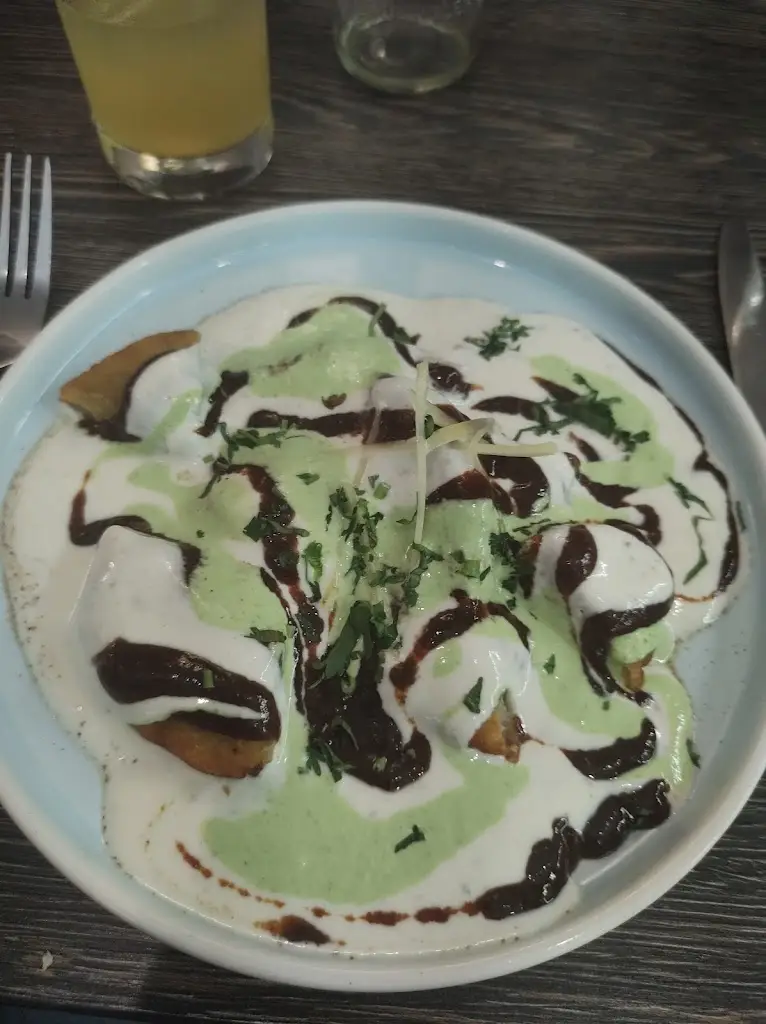 Curtis Burbidge_360 Bar & Grill_Calverton_review