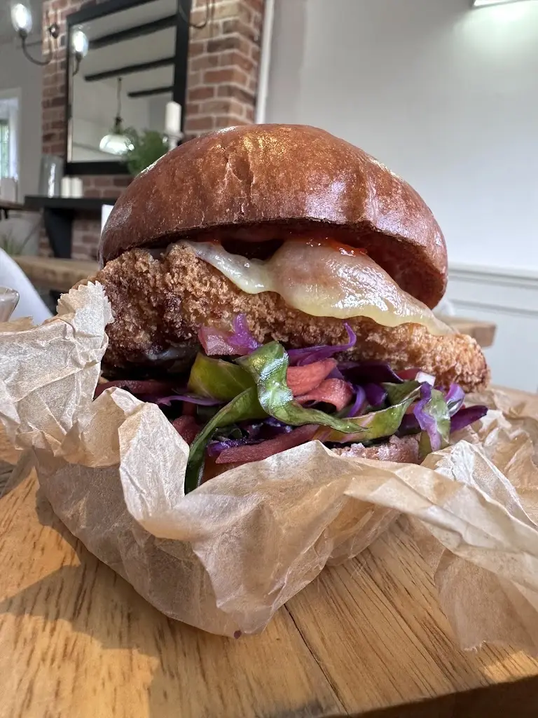 Admiral Rodney_Calverton_slider_image_3