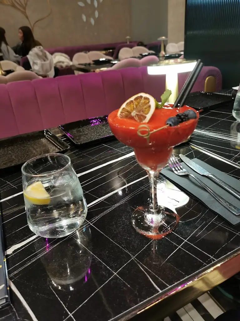 Menu_La'De Kitchen Camberley_Camberley_image_3