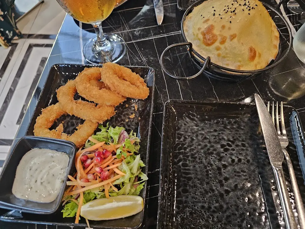 Elli_La'De Kitchen Camberley_Camberley_review