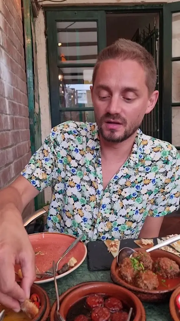 El Pic Spanish Tapas Restaurant_Camberley_slider_image_2